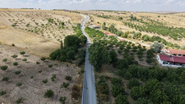 Büyükşehir, Hekimhan’da 22 Kilometrelik Grup Yolunu Yeniledi