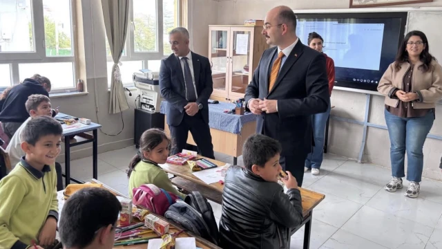 Doğanşehir Kaymakamı Sungur’dan Öğrencilere Sürpriz Ziyaret