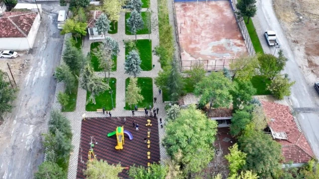 Malatya Cemal Gürsel Mahallesi’ndeki Park Yenilendi — Fotoğraf 2