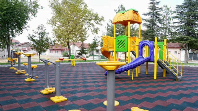 Malatya Cemal Gürsel Mahallesi’ndeki Park Yenilendi — Fotoğraf 3