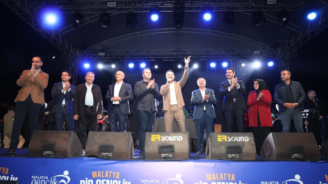 Malatya’da AK Parti Gençlik Festivali’ne Yoğun Katılım! — Fotoğraf 2