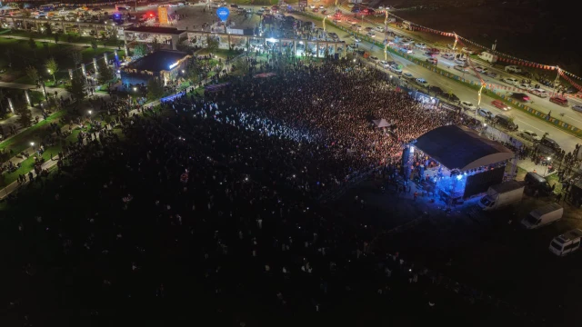 Malatya’da AK Parti Gençlik Festivali’ne Yoğun Katılım! — Fotoğraf 6