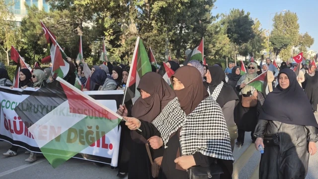 Malatya’da Filistin İçin Sokaklara Döküldü!