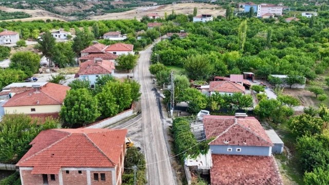 Suluköy’de 12 Kilometrelik Yol Çalışması Devam Ediyor