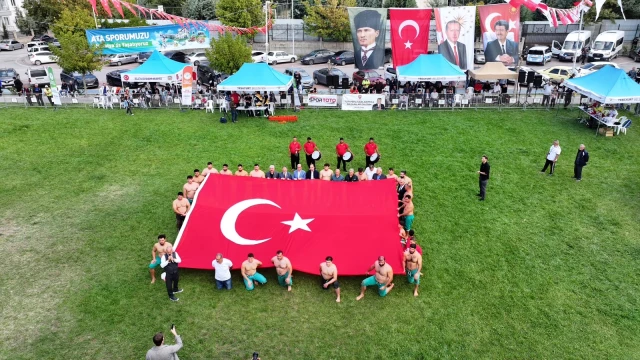 Turgut Özal Güreşlerinde Başpehlivan Kılıçsallayan Oldu — Fotoğraf 7