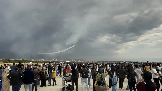 Türk Yıldızları Yağmur Şimşek Demeden Malatya'da Şov Yaptı — Fotoğraf 4