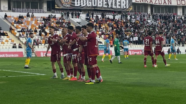 Yeşilyurtspor Kupada Tur Atladı: Siirtspor’u 3-1’le Geçti — Fotoğraf 5