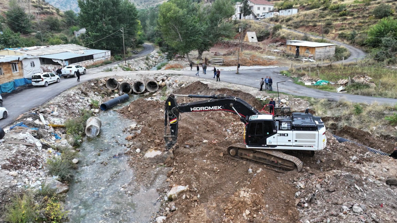 Yeşilyurt’ta 50 Yıllık Çile Sona Eriyor İki Yeni Kemer Köprü