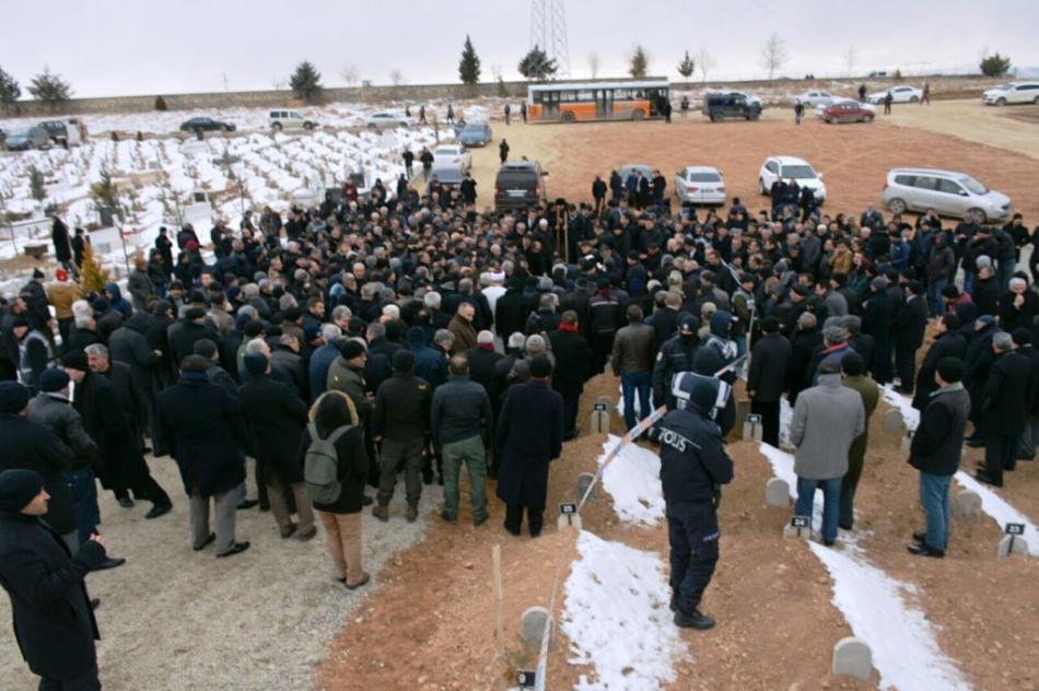 Bakan Tüfenkci&#39;nin Annesi Toprağa Verildi