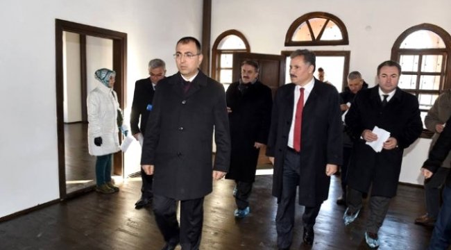 Vali Toprak, Kerpiç Evleri İnceledi