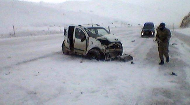 Malatya'da Trafik Kazası 1 Ölü 2 Yaralı