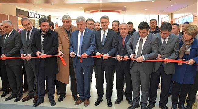 Malatya Valisi Baruş Malatya Basını Sergisine Katıldı