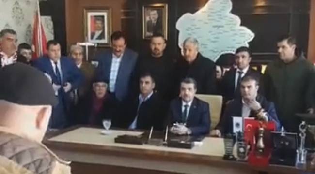 İhraca Gerek Yok, Gerekirse İstifa Ederim!