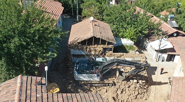 Yeşilyurt Metruk Evlerden Arındırılıyor