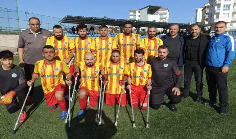 Malatya voleybol ve futbolda kazandı, potada kaybetti