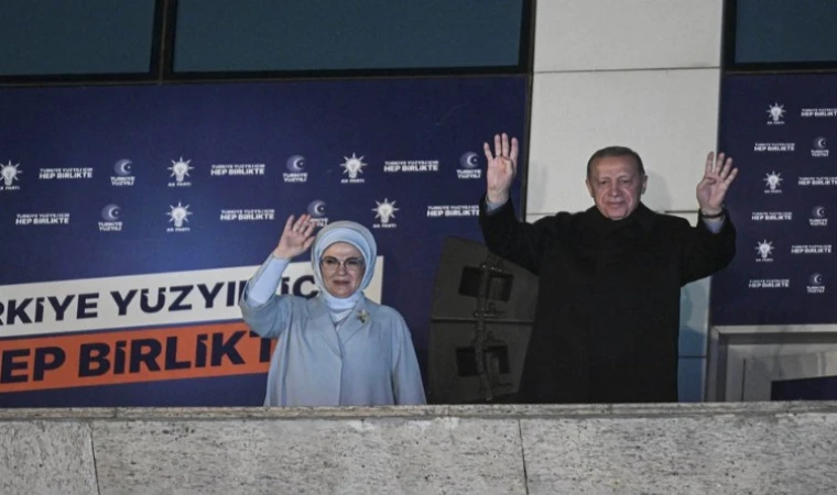 Erdoğan: Birileri mutfakta biz balkondayız