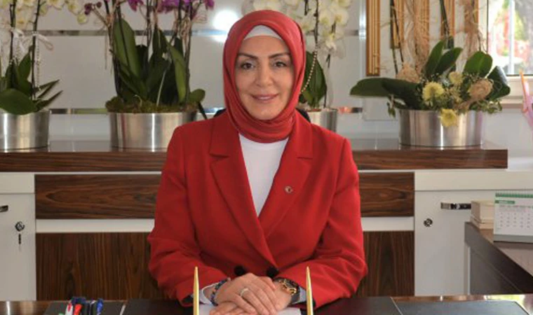 Malatya, Milli Eğitim Müdürü Süslü Hatice'den Kurtuluyor!