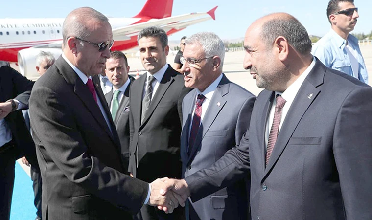 AKP'li Başkan Eleştirilere Yanıt Vermek Yerine Bakın Ne Yaptı!