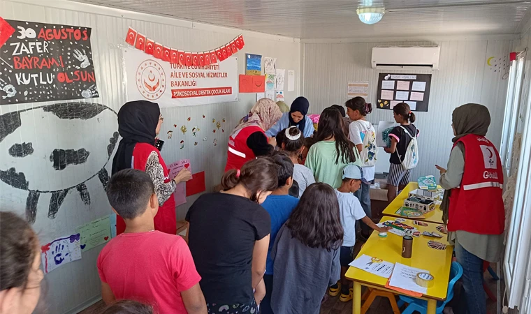 Yeşilyurt Kızılay Şubesi "Dayanışma Şart" Dedi!