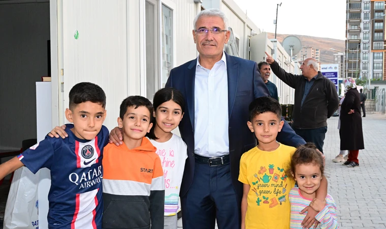 Başkan Osman Güder'den Depremzede Çocuklara Özel İlgi