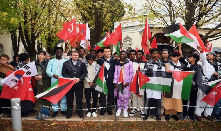 89 ülkeden yüzlerce öğrenci Bursa’dan Filistin’e tek ses oldu