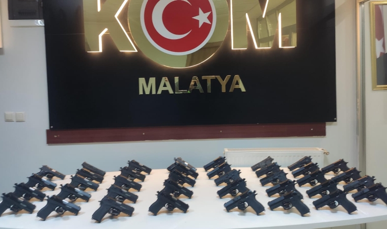 Malatya Değil, Sanki Teksas 38 Tabanca Ele Geçirildi!