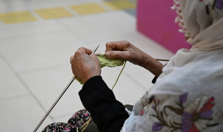 Malatyalı kadınlar ’ilmek ilmek’ örüyor