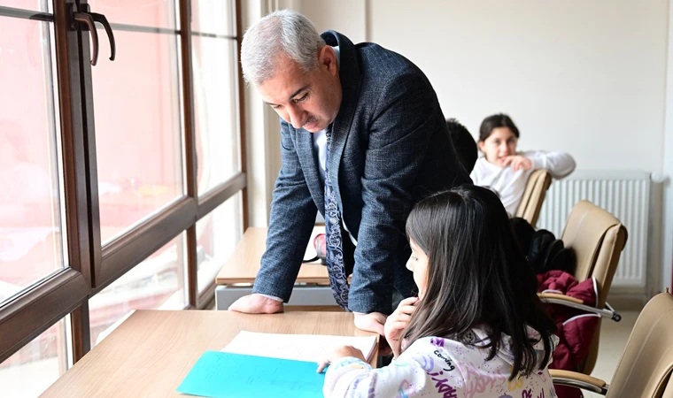 Yeşilyurt Belediyesi'nden Öğrencilere Tam Destek!