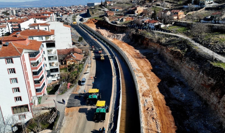 O Yeni Yollar Açtıkça, Ona tüm yolları kapattılar!