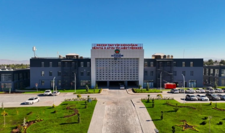 Malatya Dünya Kayısı Ticaret Merkezi hizmete girdi
