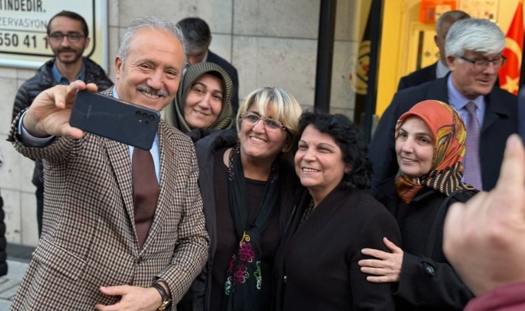 Malatyalı Aziz Yeniay'a Küçükçekmece'de Sevgi Seli!