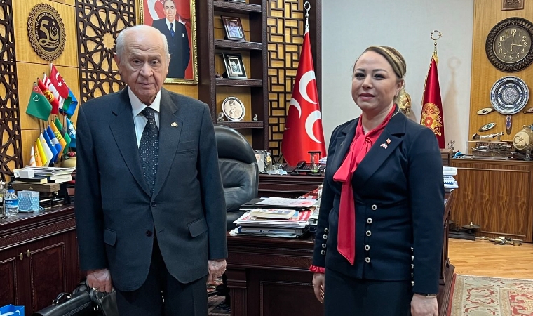 Prof. Dr. Aysun Bay Karabulut MHP'de A Takıma Girdi!