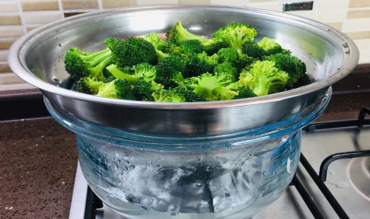 Brokoliyi 5 dakikadan fazla pişirmeyin