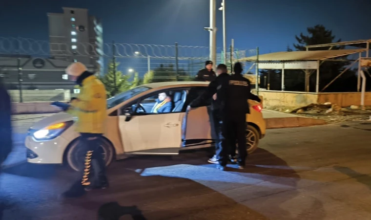 Malatya’da Okul ve Yurt Çevrelerinde Aramalar Sürüyor!