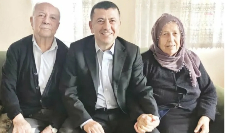 Veli Ağbaba'nın Babası Vefat Etti!