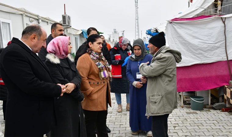 Malatya Vali Eşi Selda Yavuz Devletin Sıcak Elini Uzatıyor!