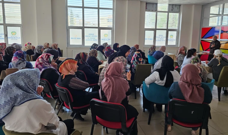 Malatya Büyükşehir Belediyesi Aile Seminerleri Sürüyor!