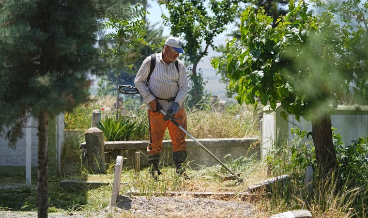 Battalgazi Belediyesi Mezarlıklarda Bayram Temizliği Başlattı