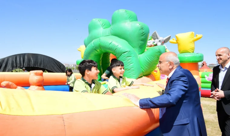 Malatya’da Çocuklar Playland Çocuk Şenliğinde Buluşuyor