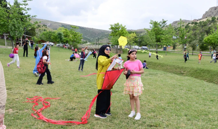 Malatya’da Uçurtma Şenliği Düzenlendi!