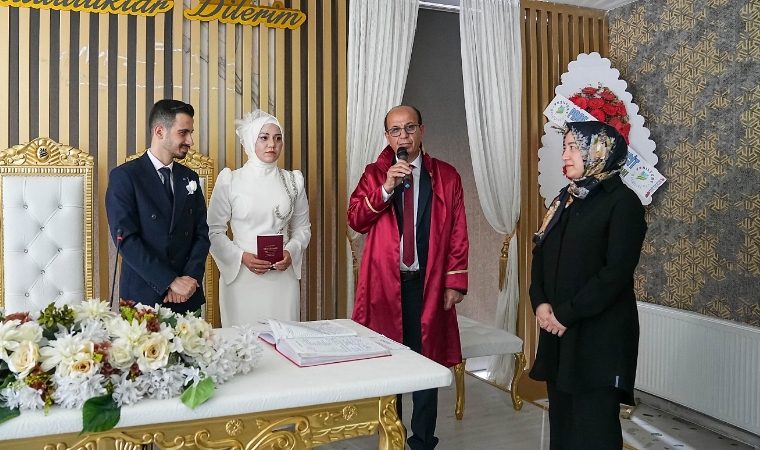 Yeşilyurt Belediyesi Evlendirme Dairesinde ‘05.05.2025’ Yoğunluğu!