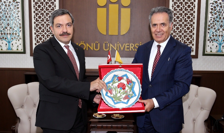 Malatya'da Üniversite Rektörleri'nin Şok Eden Karnesi!