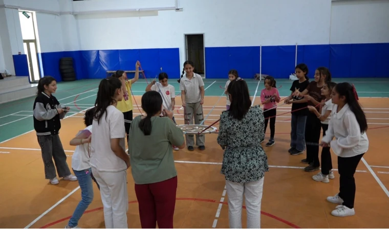 Yeşilyurt Belediyesi Melekbaba’da Çocuk Şenliği Düzenledi!