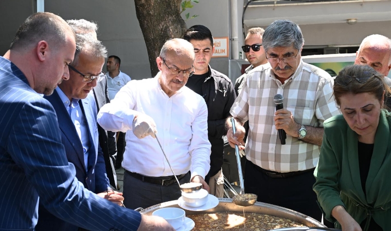 Malatya Valisi Seddar Yavuz Aşure Etkinliğine Katıldı