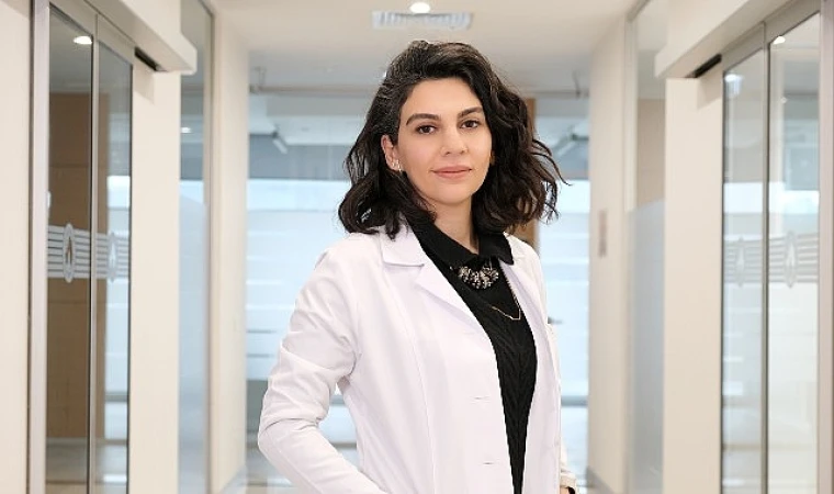 Regl, gebelik, menopoz... Diş etleri bu süreçlerden etkileniyor!