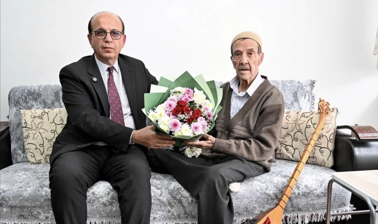 Başkan Geçit Halk Ozanı Abuzer Aşkınses’i Umutmadı
