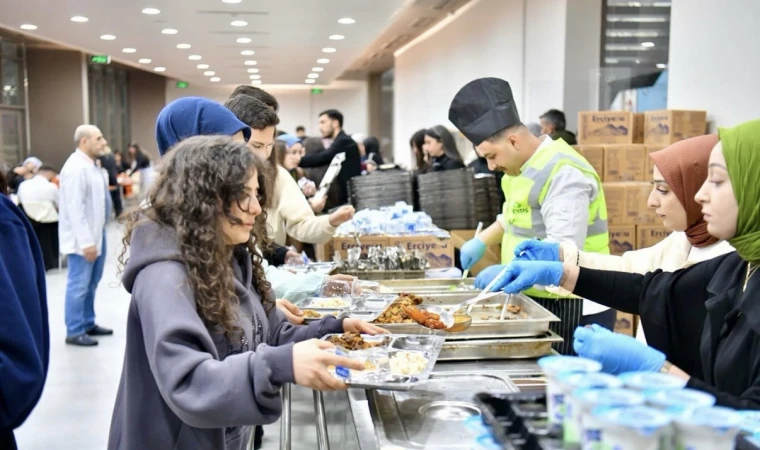 Yeşilyurt Belediyesi Öğrencilerle Gönül Sofrası Kurdu!