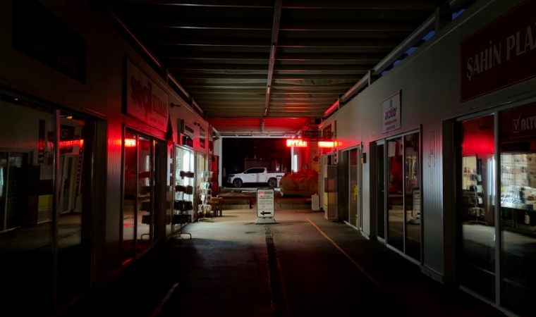 Malatya'da Çarşı Esnafı Karanlıkta Kaldı!