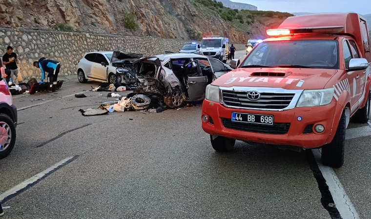 Akçadağ’da Feci Kaza: Biri Çocuk 9 Yaralı