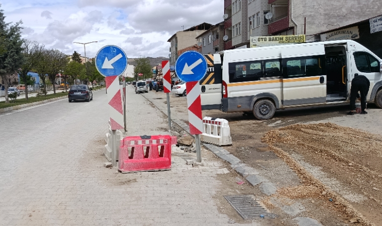 Karayolu’nda Bitmeyen Çalışma Tepki Çekiyor